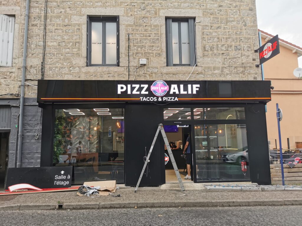 Enseigne lumineuse sur mesure – Pizza Allif | Deco Maker, Saint-Priest (Lyon)