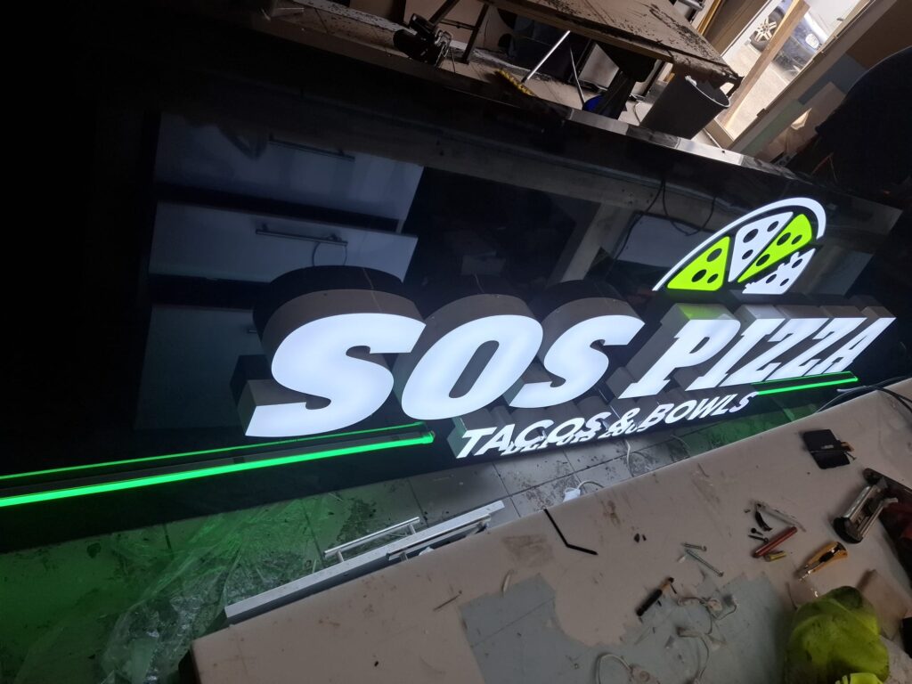 Enseigne lumineuse sur mesure – SOS Pizza